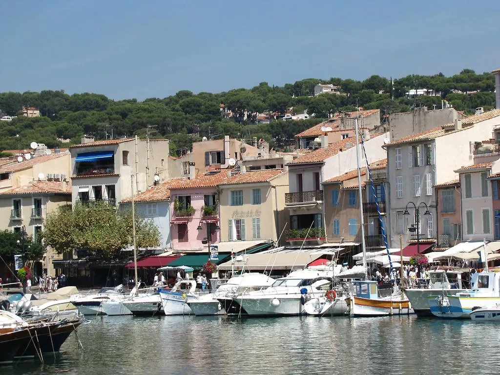 Camping Les Dauphins Hotel Saint-Cyr-sur-Mer 3*,  France